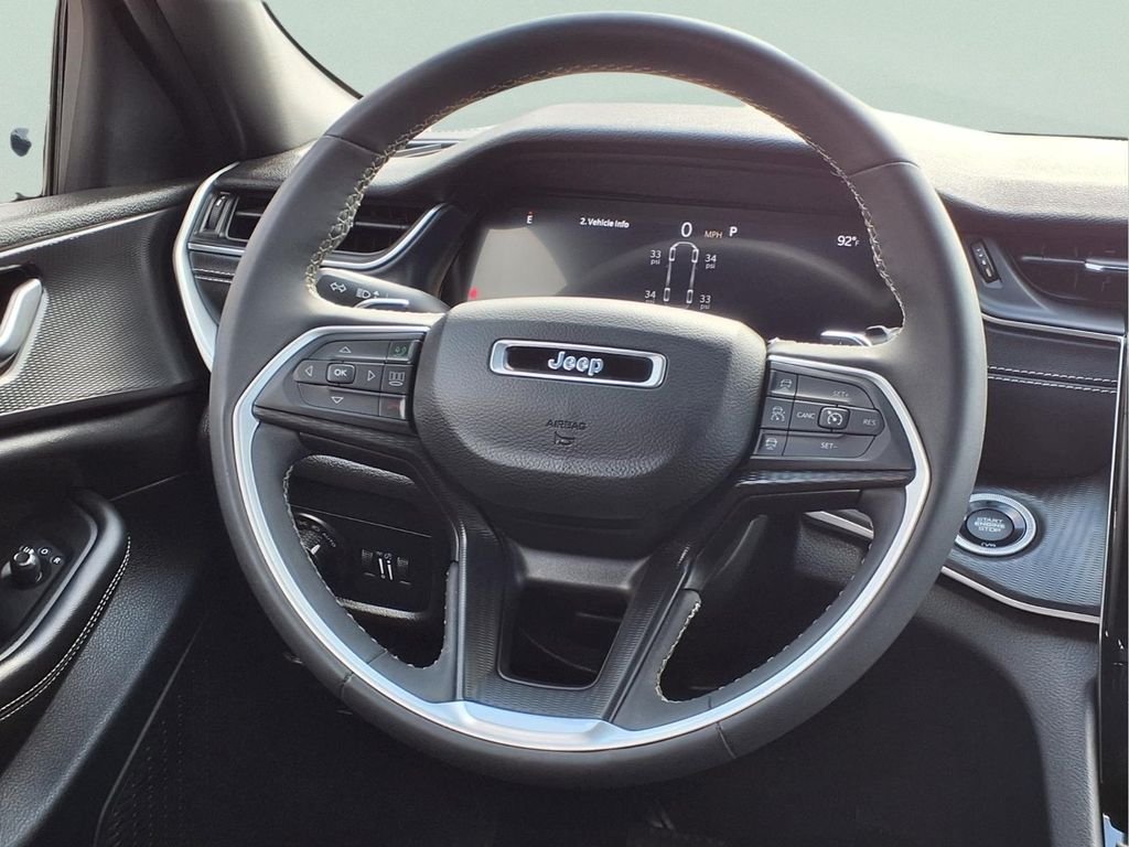Used 2023 Gray Jeep Altitude image 11