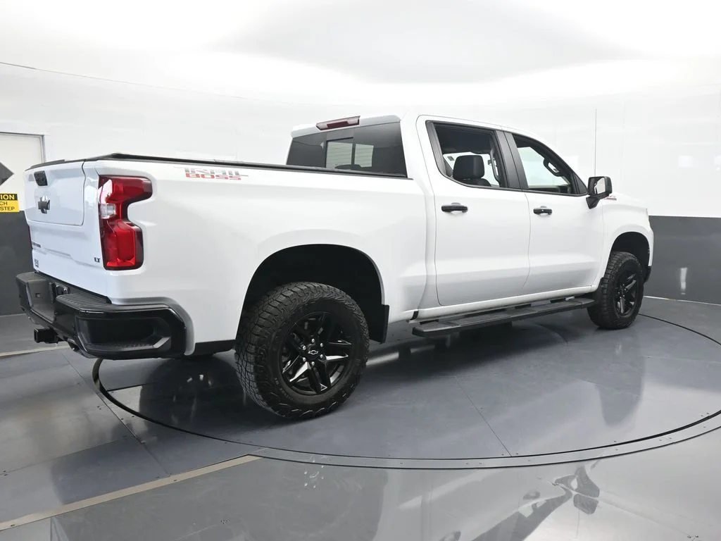 Used 2024 Summit White Chevrolet LT Trail Boss image 6