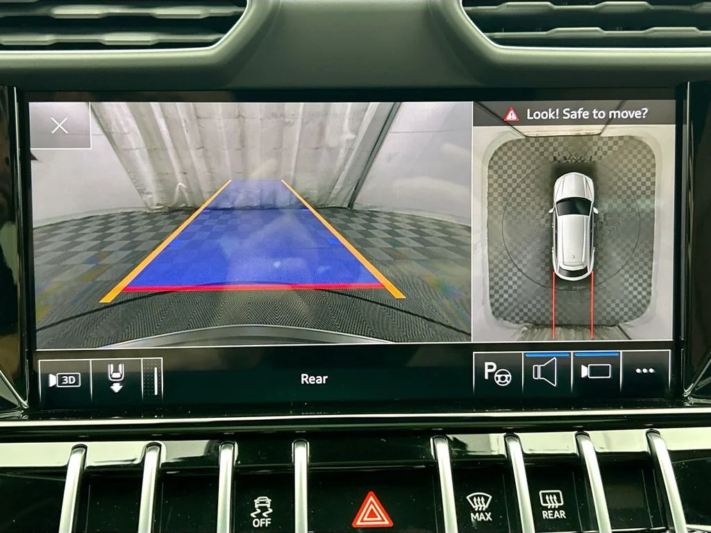 Used 2021  Lamborghini  image 15