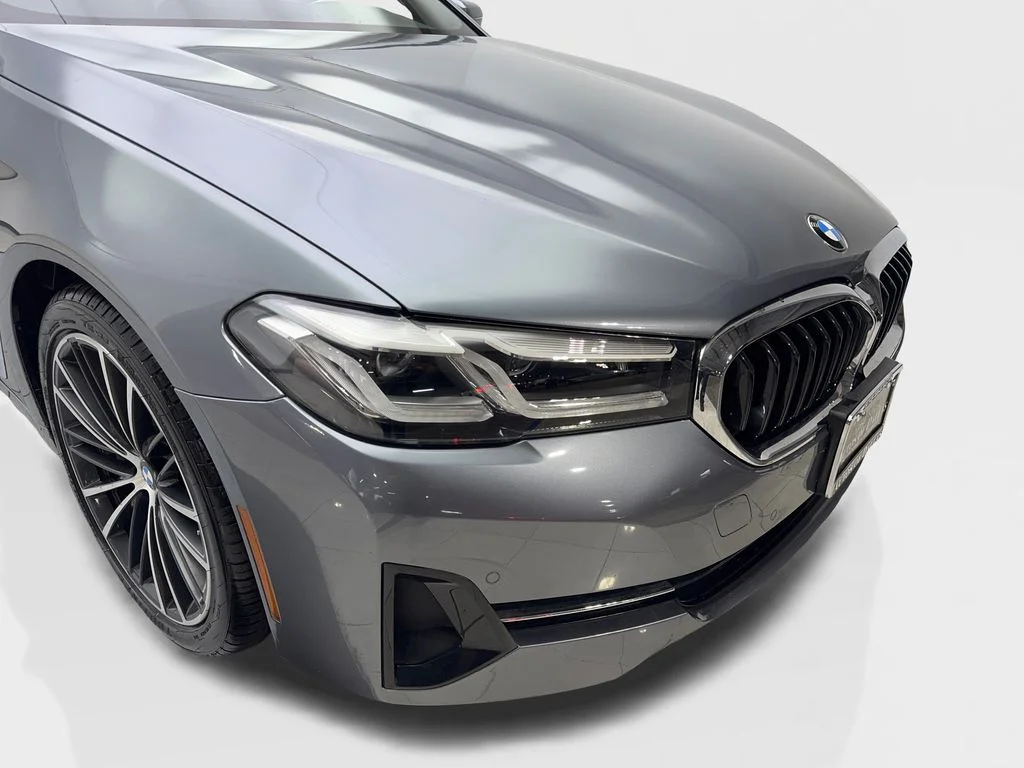 Used 2022 Blue BMW 530i xDrive image 16