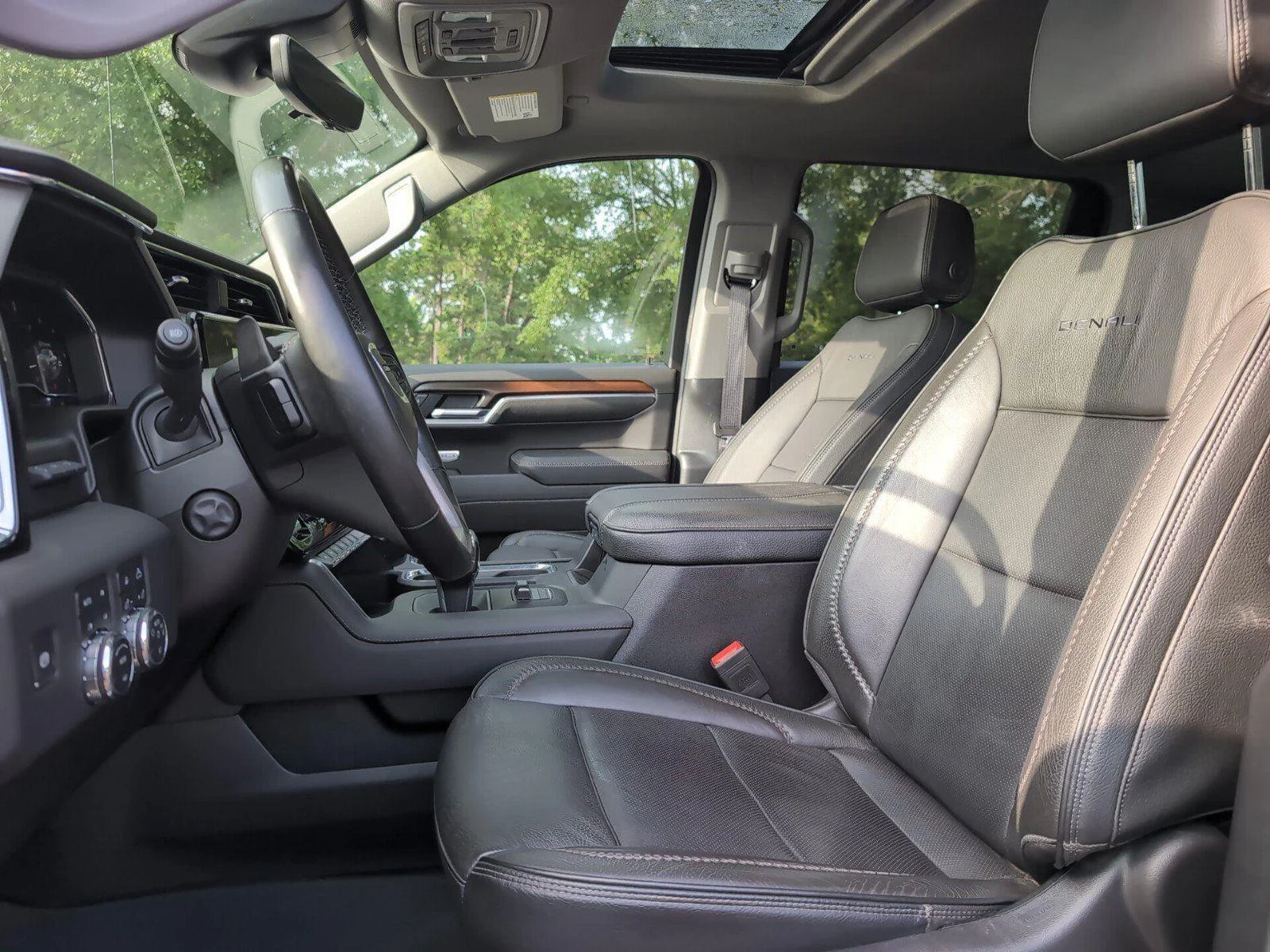 Used 2025 Downpour Metallic GMC Denali image 15
