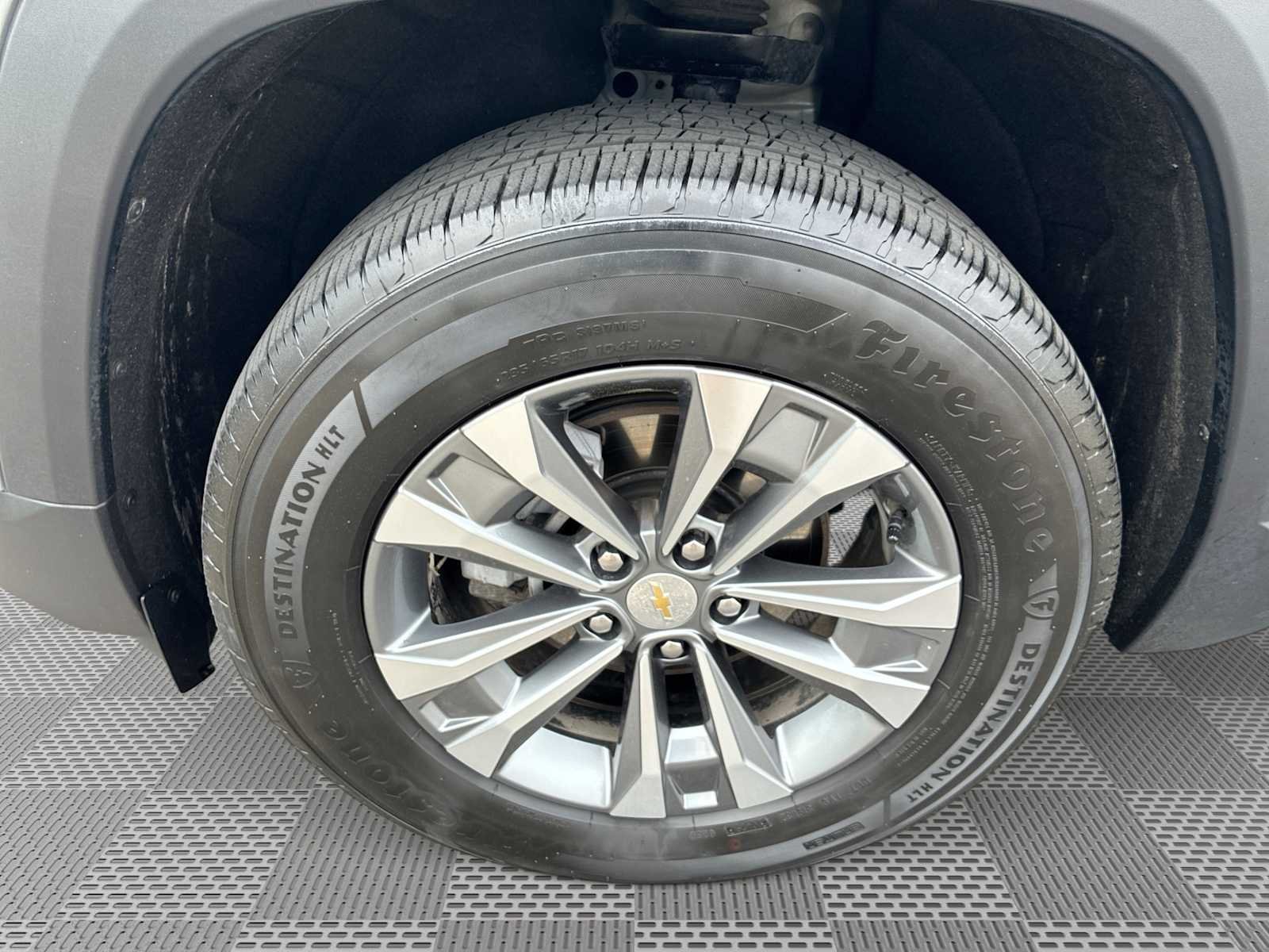 2025 Chevrolet Equinox LT - Photo 33