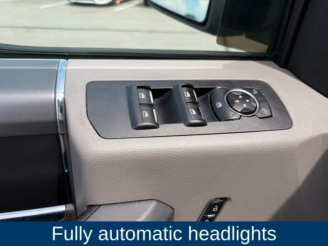 Used 2015 White Ford XLT image 19