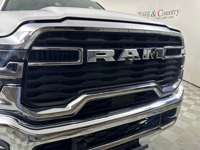 Used 2026 White Ram Big Horn image 5