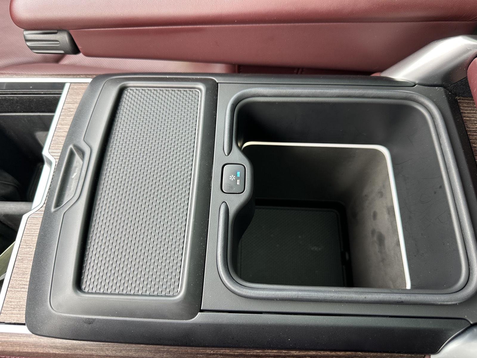 Used 2023 Portofino Blue Metallic Land Rover Autobiography image 41