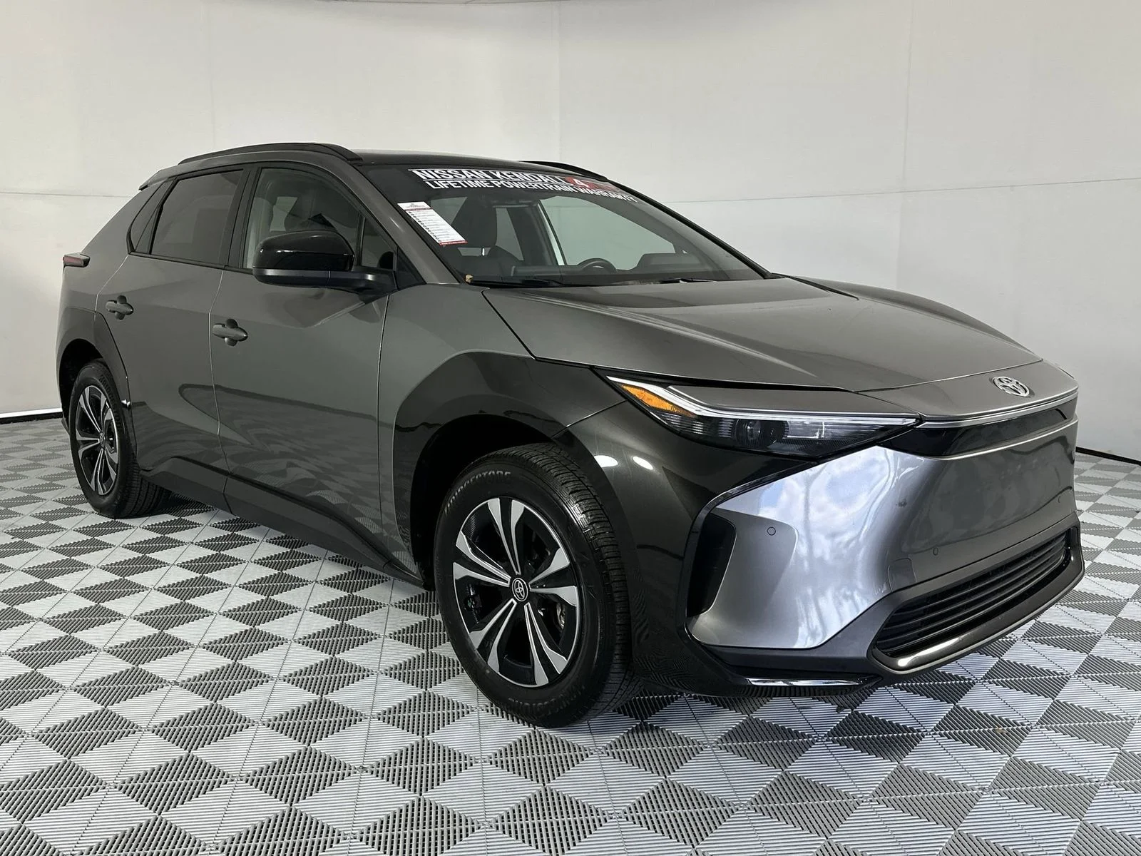 Used 2024 Toyota bZ4X XLE with VIN JTMAAAAA0RA050435 for sale in Palmetto Bay, FL