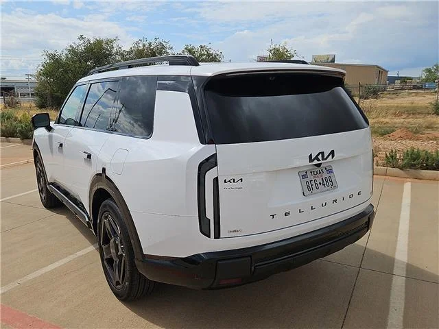 Used 2027 White KIA X-Line SX-Prestige All-Wheel Drive image 2