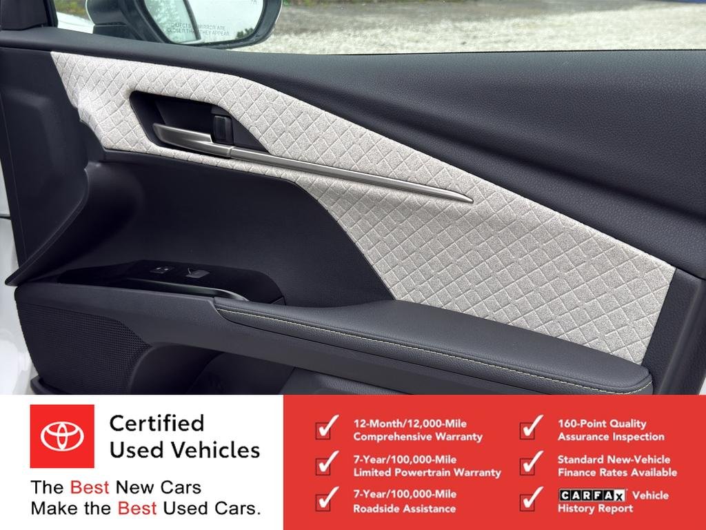 Used 2026 Wind Chill Pearl Toyota XLE image 21