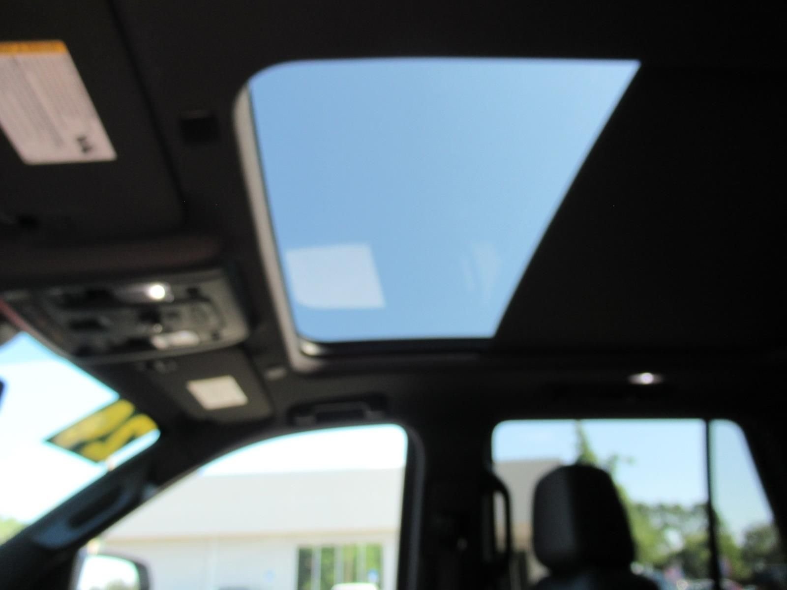 Used 2024 Gray Chevrolet Z71 image 17