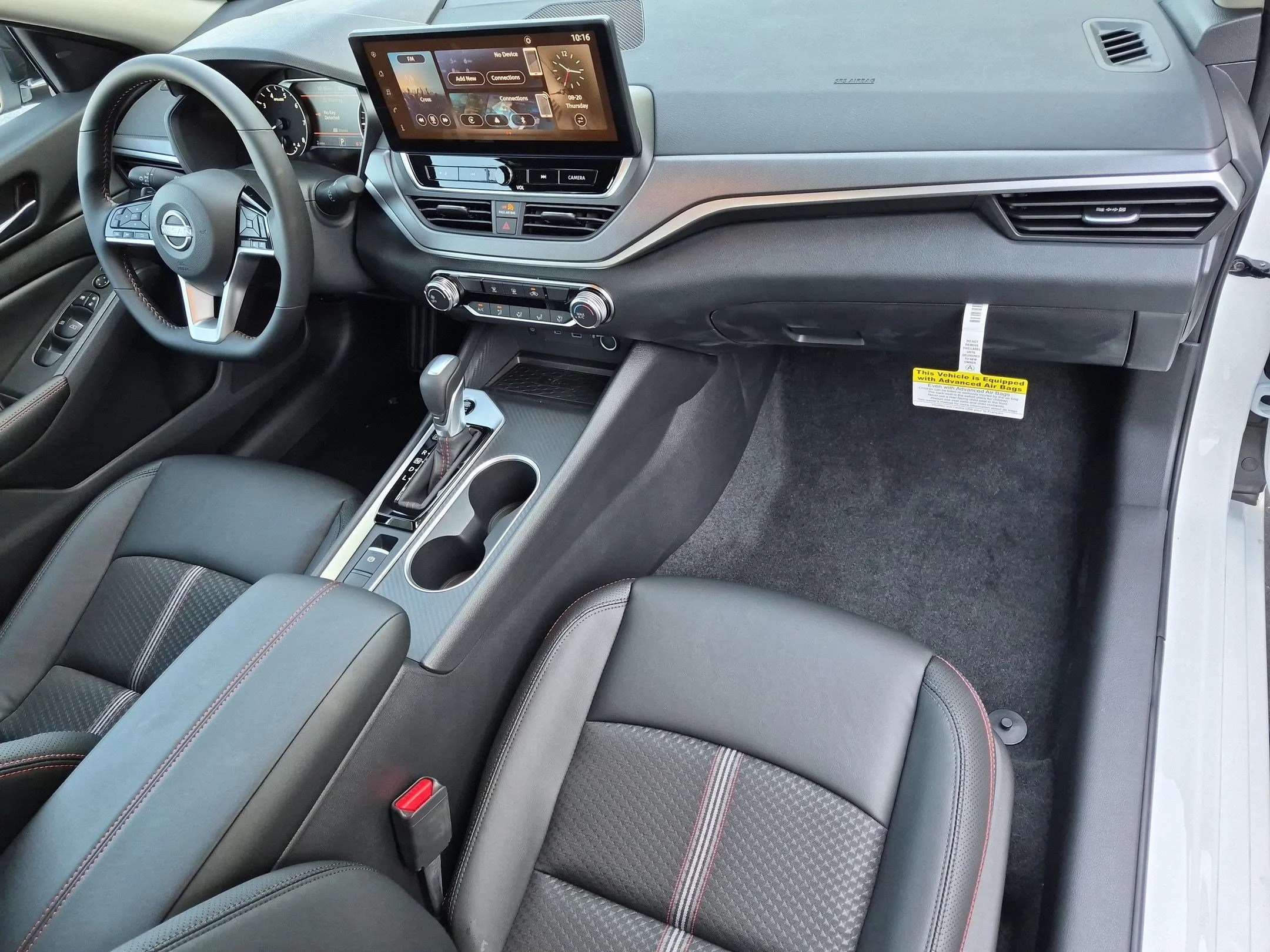 New 2026 Pearl White/Super Black Nissan 2.5 SR image 28