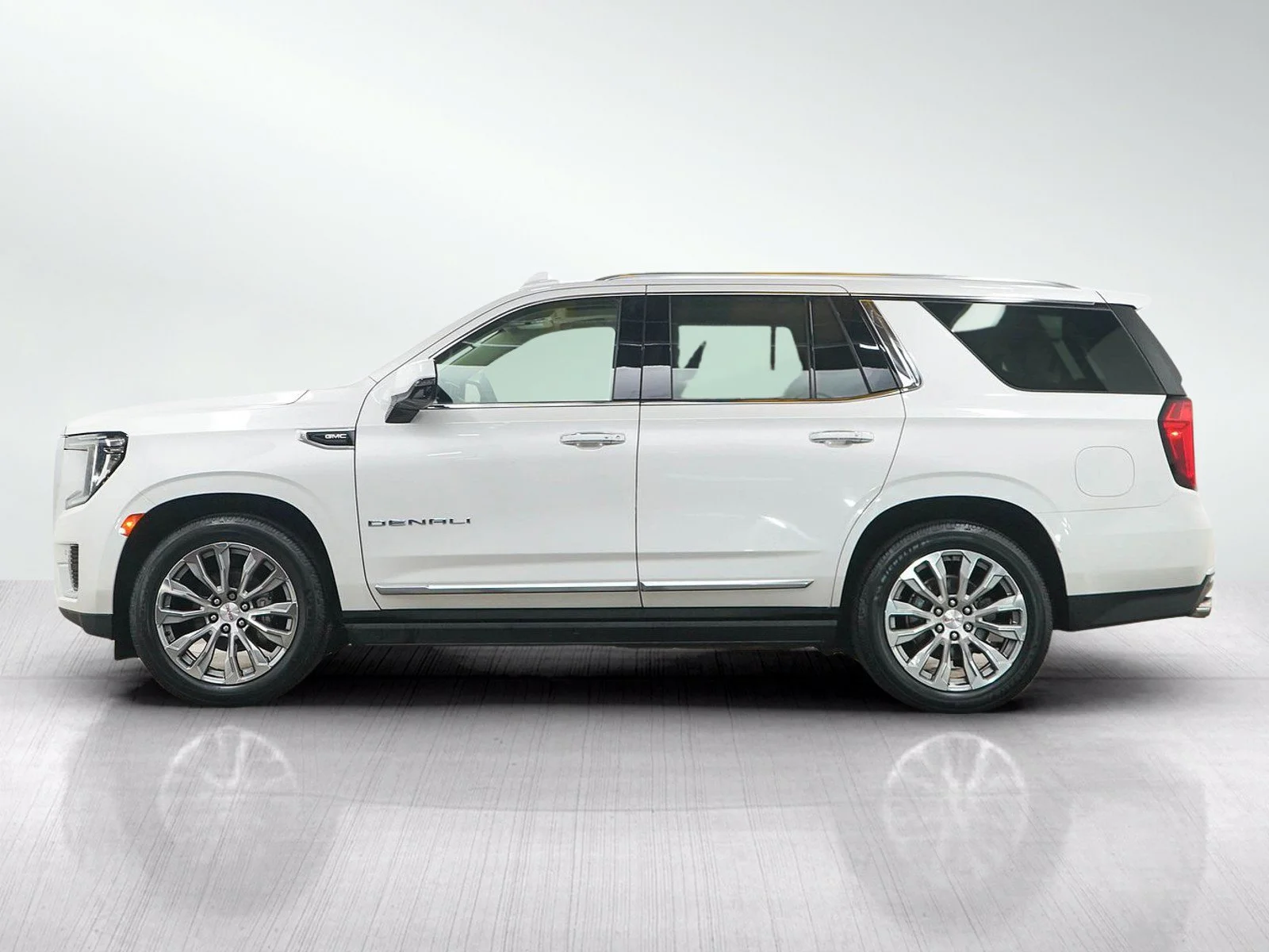 Used 2021 GMC Yukon Denali with VIN 1GKS2DKL0MR263922 for sale in Bloomington, Minnesota
