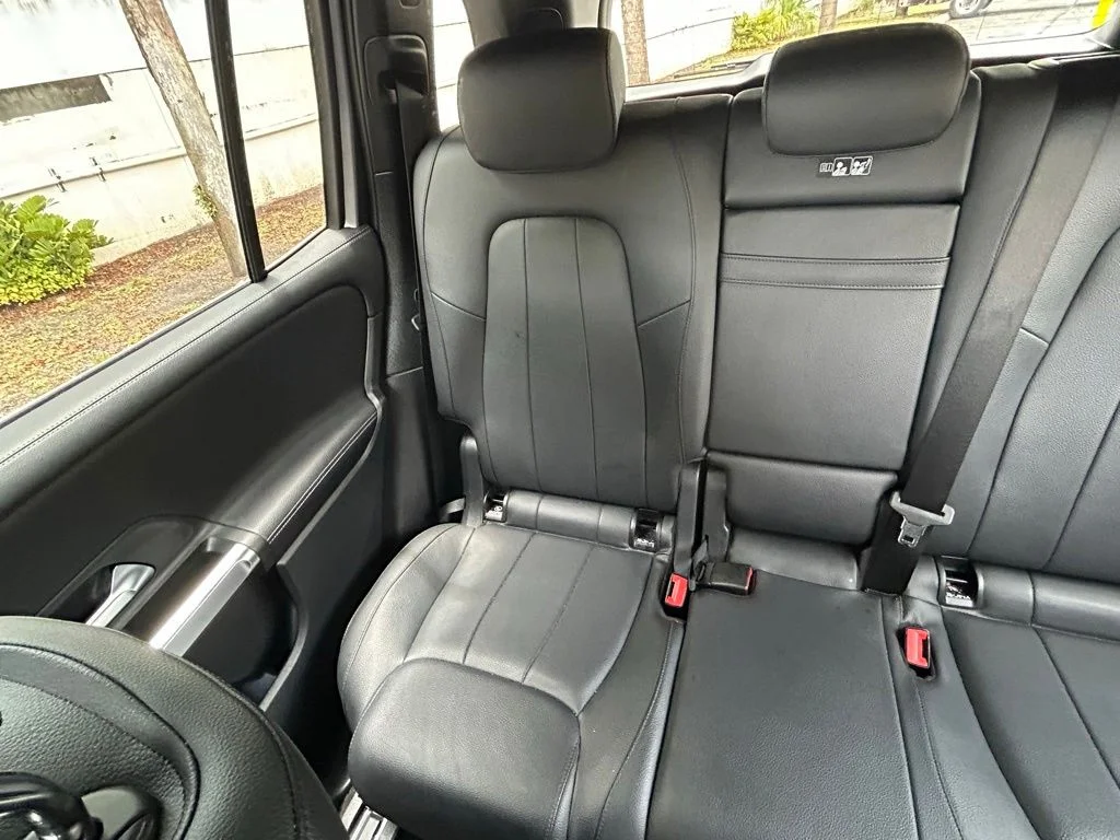 Used 2022  Mercedes-Benz GLB 250 image 12