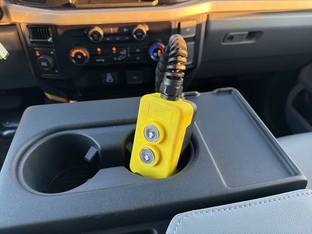 2026 Ford F-350 Super Duty Chassis Cab XL - Photo 31