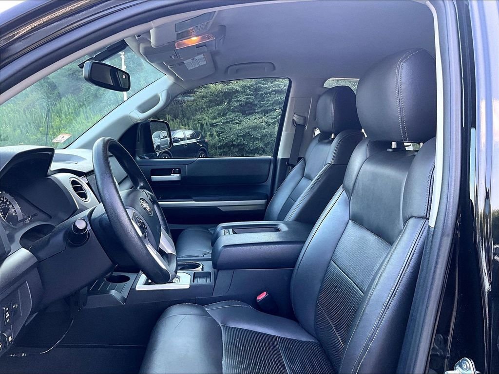 Used 2014 Black Toyota SR5 image 4