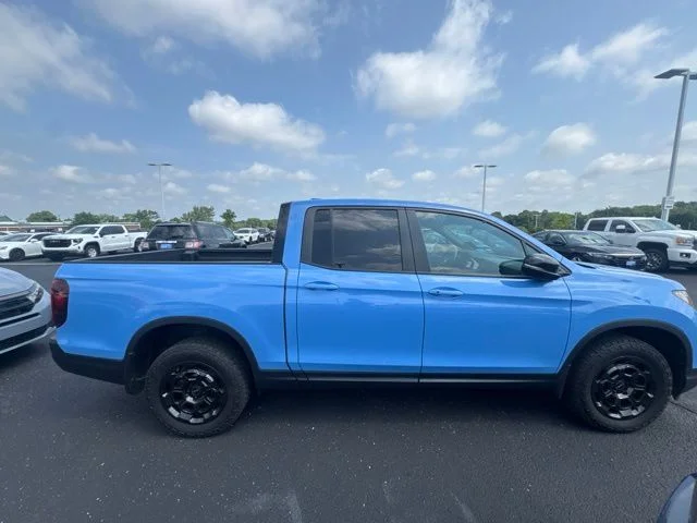 Used 2025 Blue Honda TrailSport+ image 4