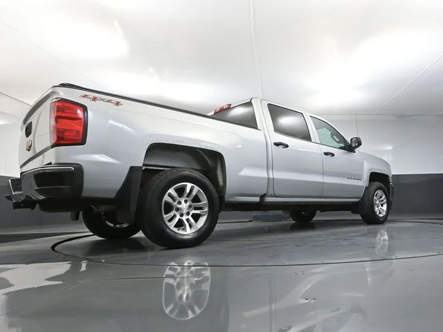 Used 2016 Silver Chevrolet LS image 42