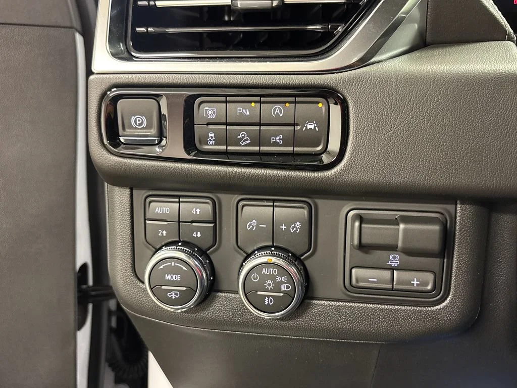 New 2026 Glacier White Tricoat GMC Denali image 31