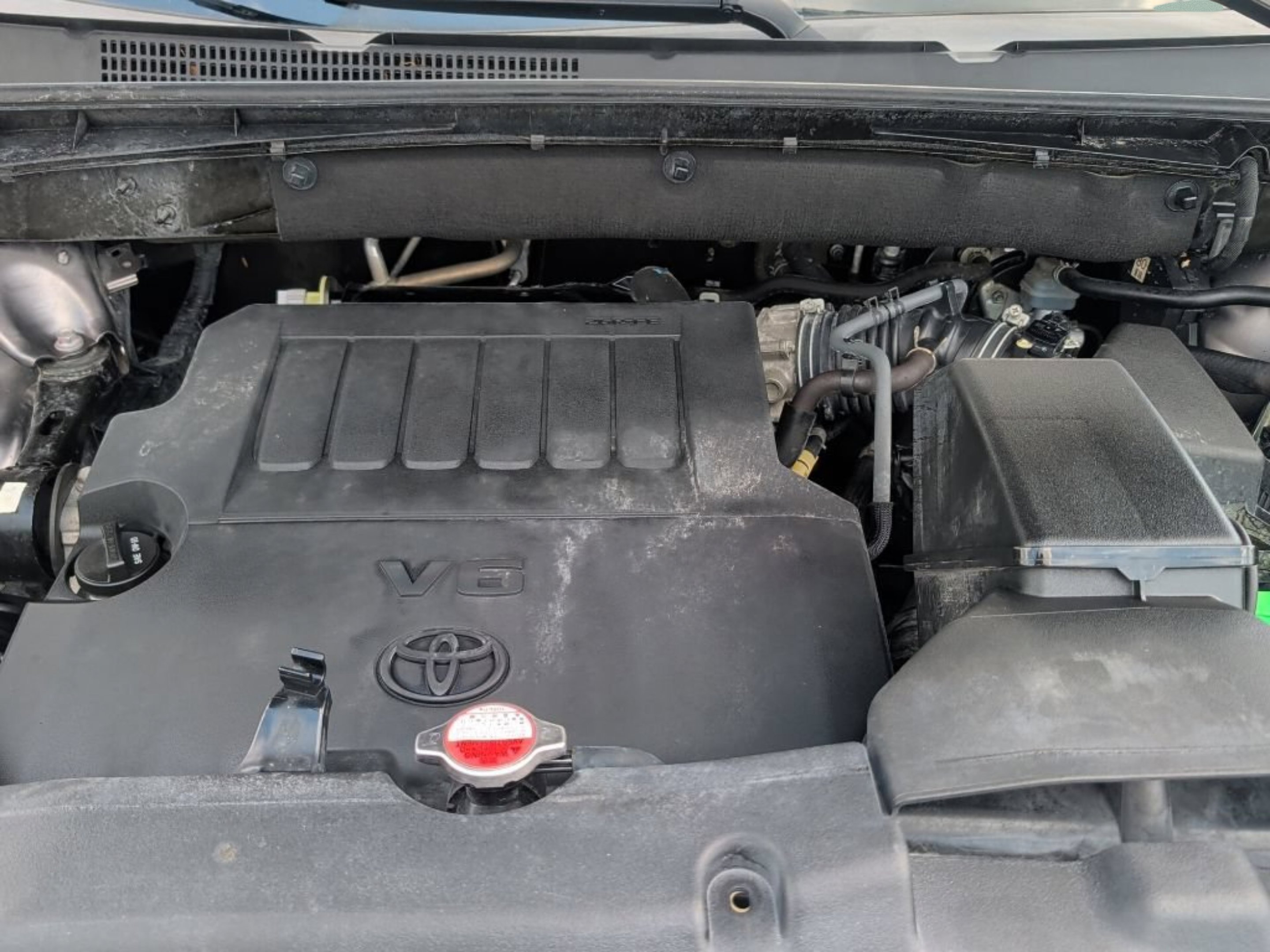Used 2016 Predawn Gray Mica Toyota XLE image 12