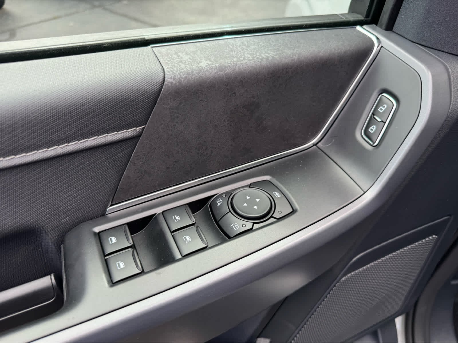 New 2026 Avalanche Ford XLT image 14