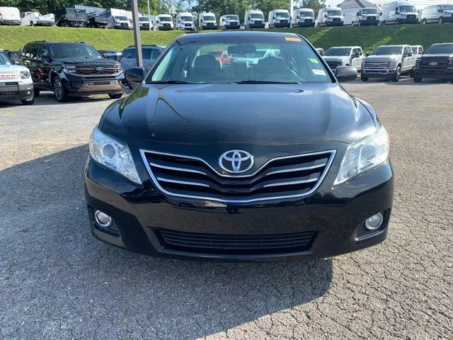 Used 2010 Black Toyota XLE image 3