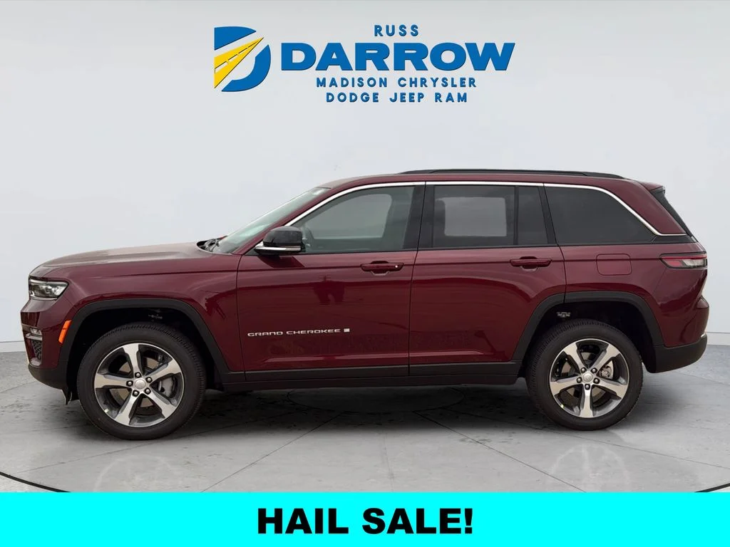 New 2025 Velvet Red Pearl-Coat Exterior Paint Jeep Limited image 2