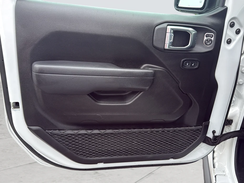 Used 2026 White Jeep Mojave image 23