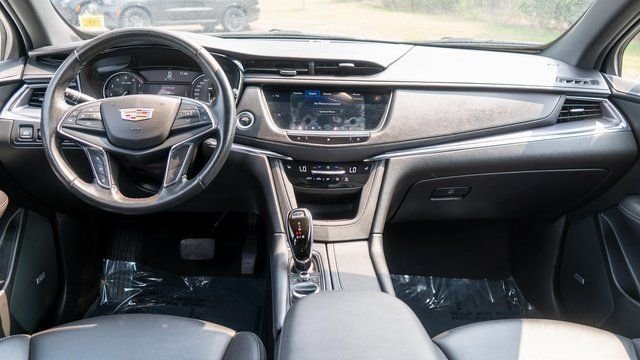 Used 2021 White Cadillac Luxury image 15
