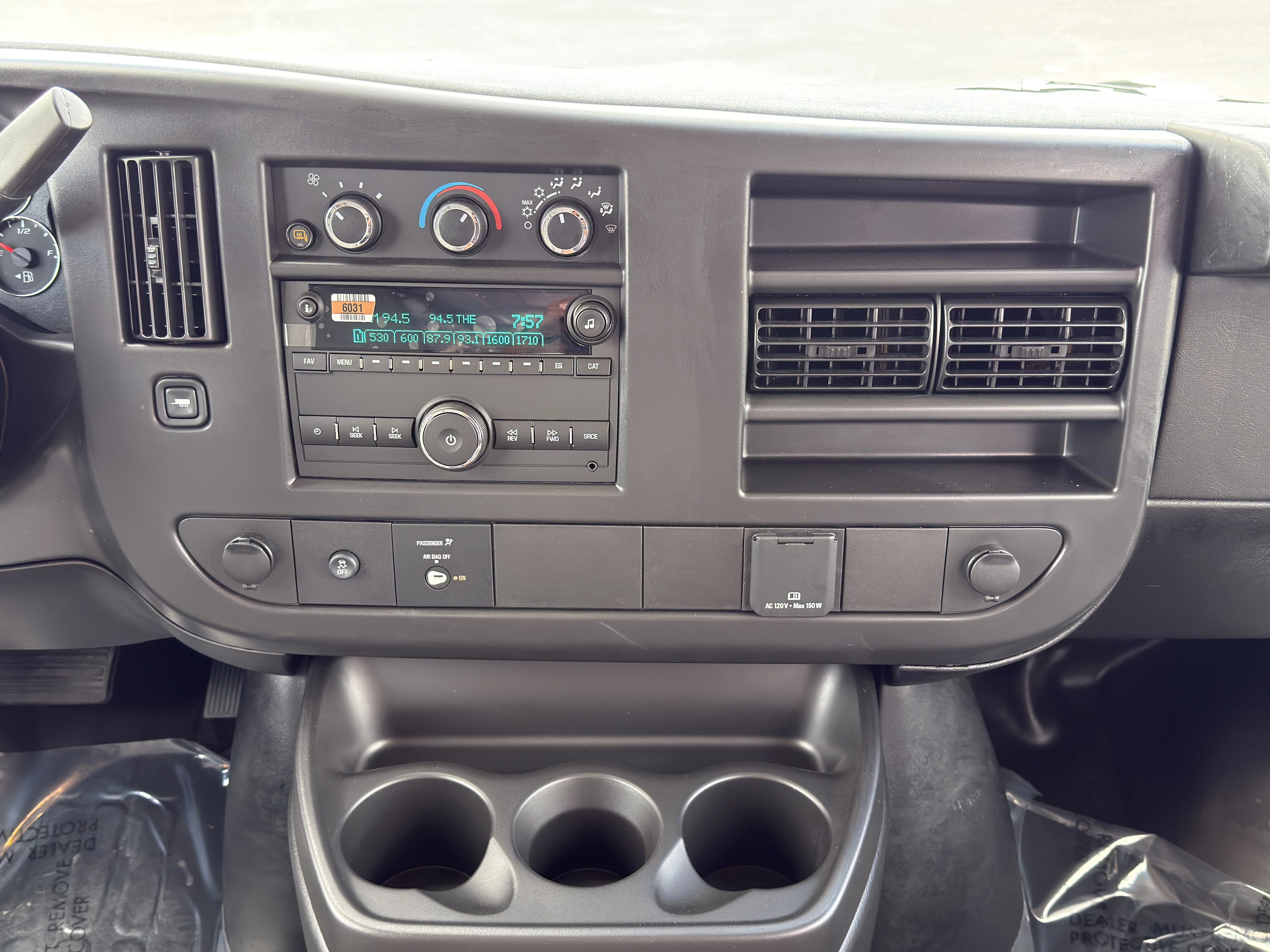 2026 GMC Savana Cargo Work Van - Photo 17
