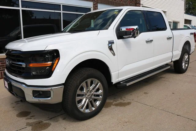 New 2026 Oxford White Ford XLT image 5
