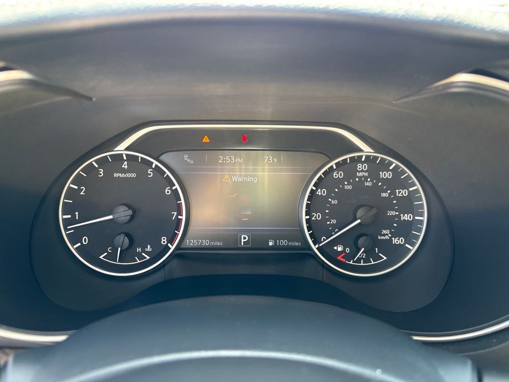 Used 2016 Bordeaux Nissan Platinum image 23