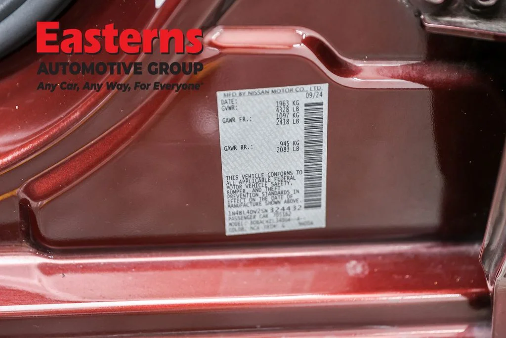 Used 2025 Red Nissan 2.5 SV image 32