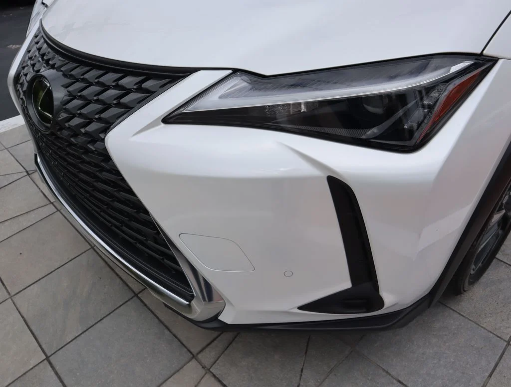 Used 2025 White Lexus 300h image 16