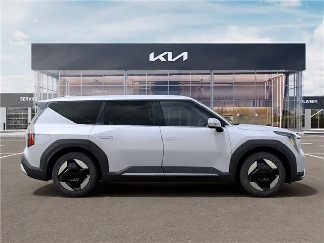 New 2026 Glacial White Pearl Kia Light Long Range image 7