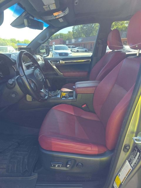 Used 2021 Silver Lexus 460 image 2