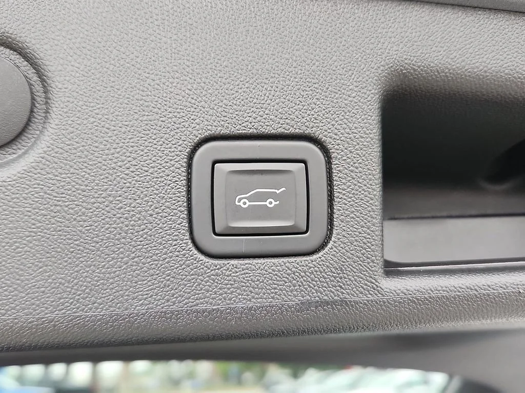 2023 Chevrolet Equinox LT - Photo 30