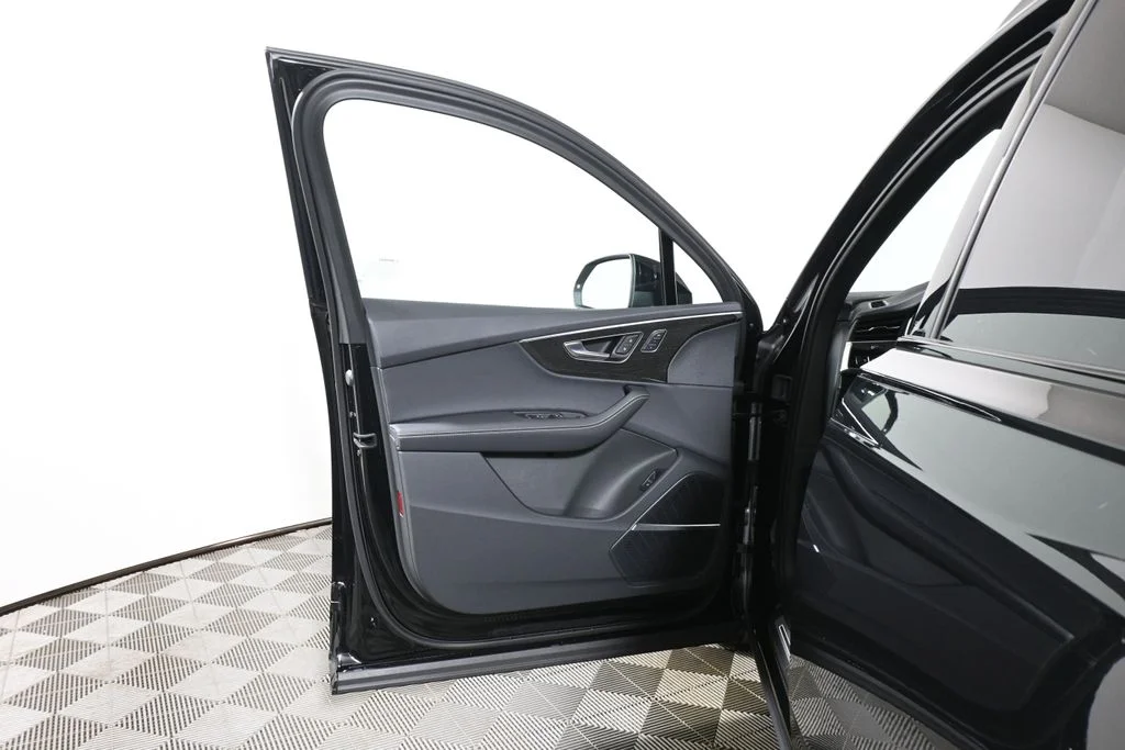 Used 2026 Black Audi 55 Premium Plus image 31