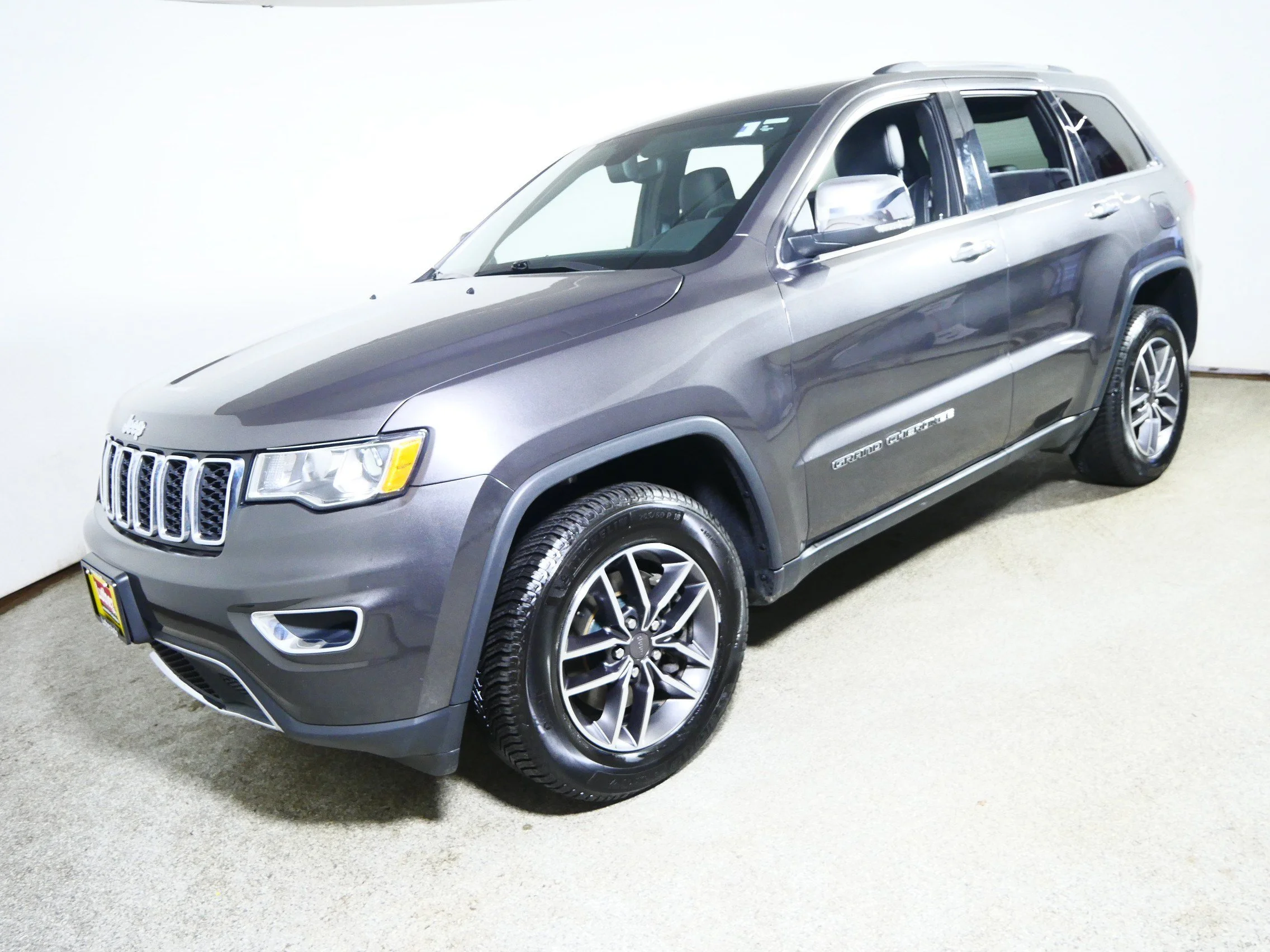 Used 2021 Granite Crystal Metallic Clearcoat Jeep Limited image 3