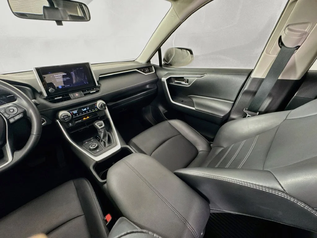 Used 2023 Silver Toyota XLE Premium image 28