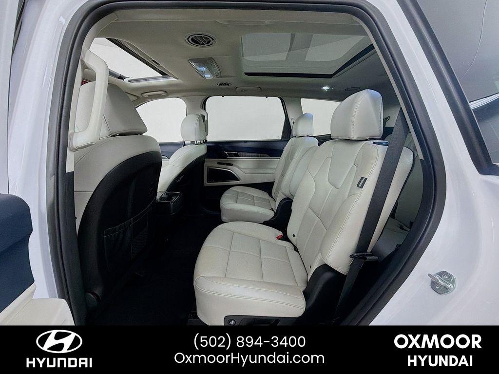 Used 2023 Glacial White Pearl Kia SX image 26