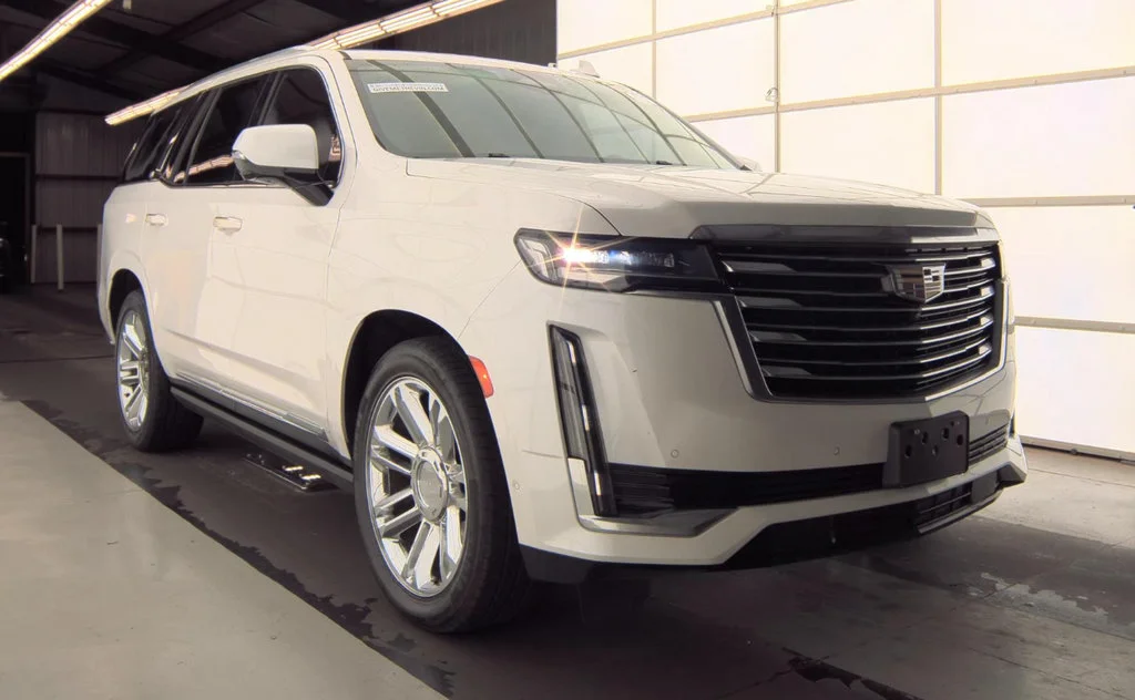 Used 2021 Crystal White Tricoat Cadillac Premium Luxury Platinum image 3