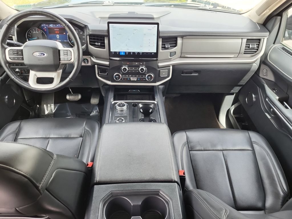 Used 2022 Black Ford XLT image 14