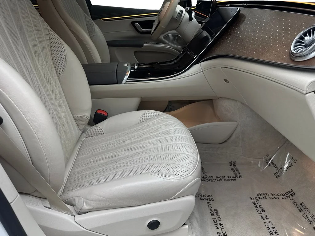 Used 2023 White Mercedes-Benz 450 image 42