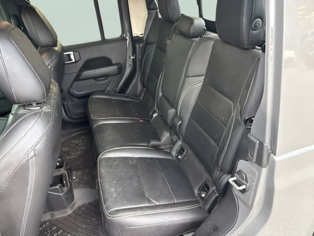 Used 2021 Gray Clearcoat Jeep Overland image 10