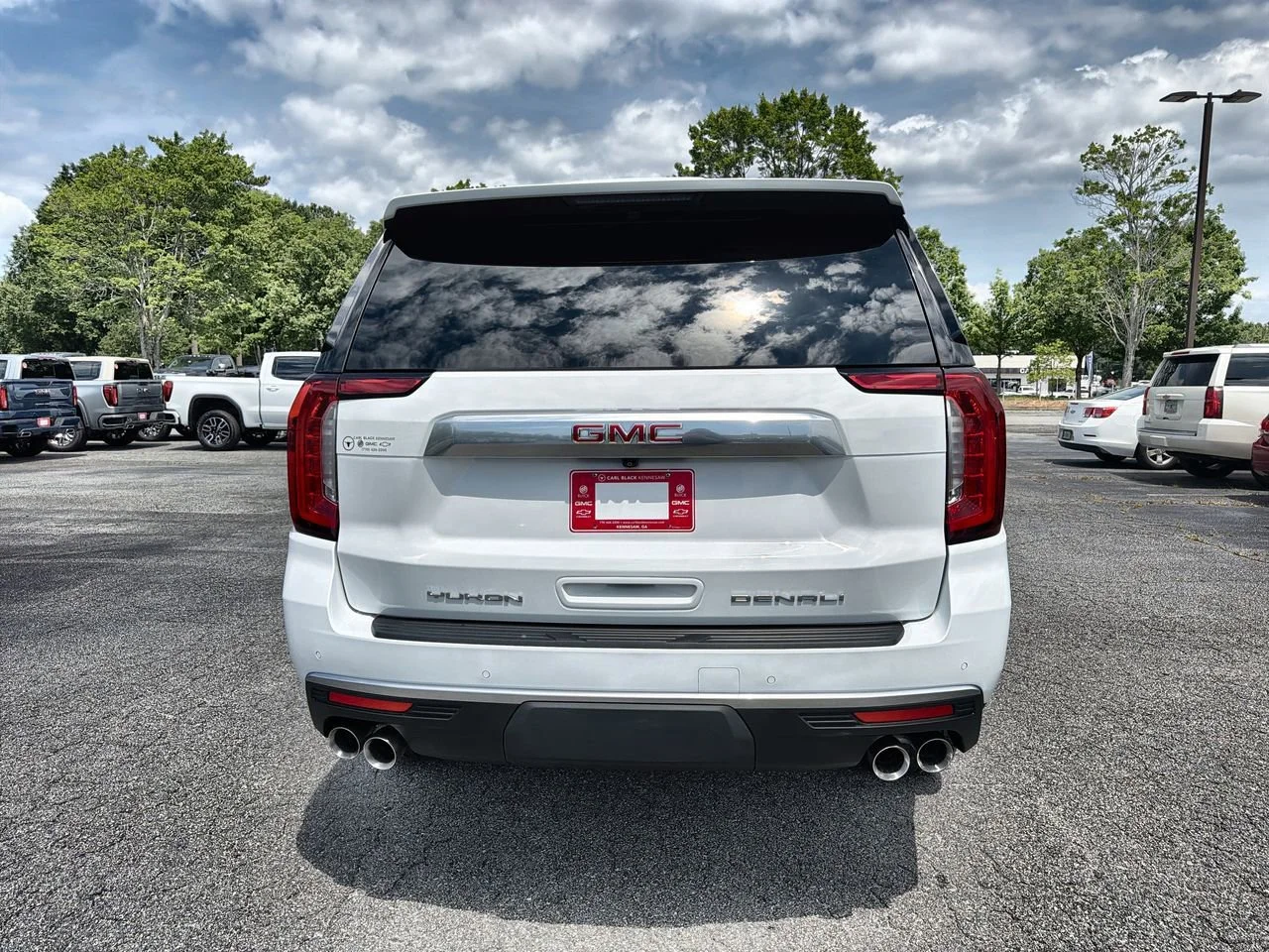 Used 2023 Summit White GMC Denali image 7