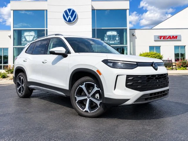 New 2026 Pure White Volkswagen 2.0T SE image 1