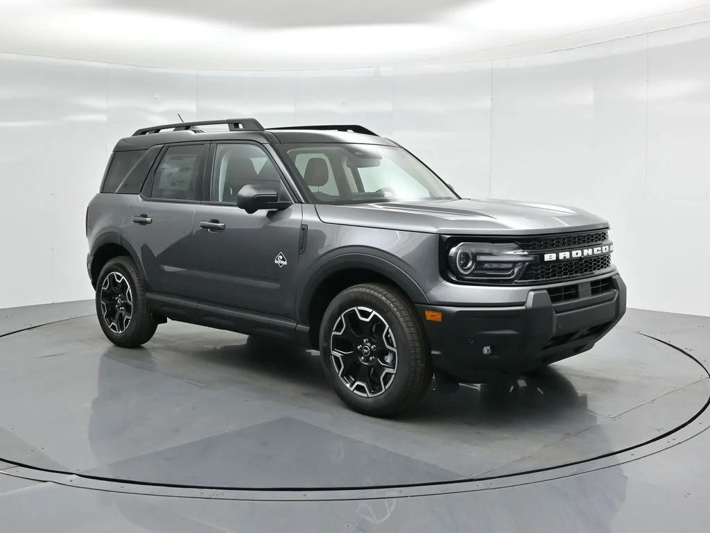 New 2025 Carbonized Gray Metallic Ford Outer Banks image 29