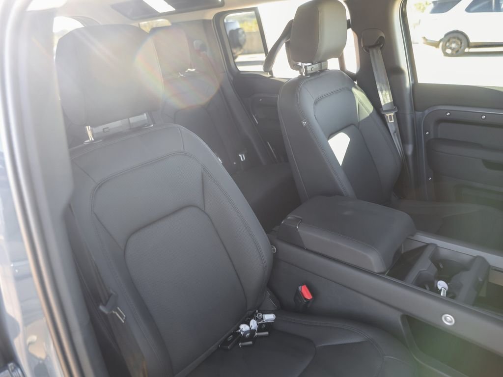 2026 Land Rover Defender S - Photo 36