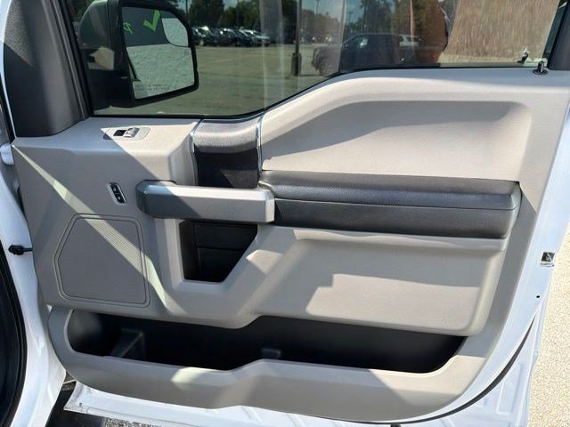 Used 2016 Oxford White Ford XLT image 19