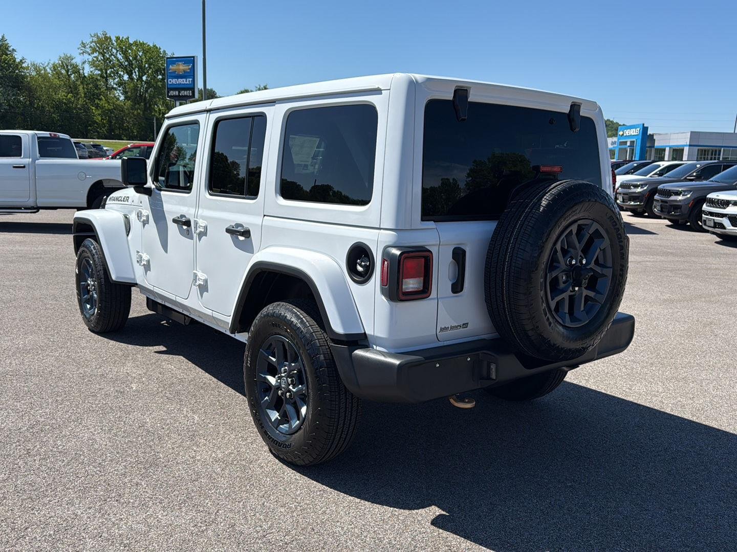 New 2026 Bright White Clear-Coat Exterior Paint Jeep 85th Anniversary image 15