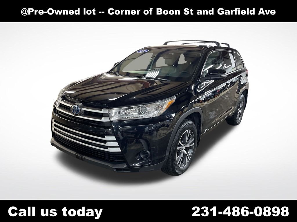2018 Toyota Highlander LE Hybrid 4x4's photo